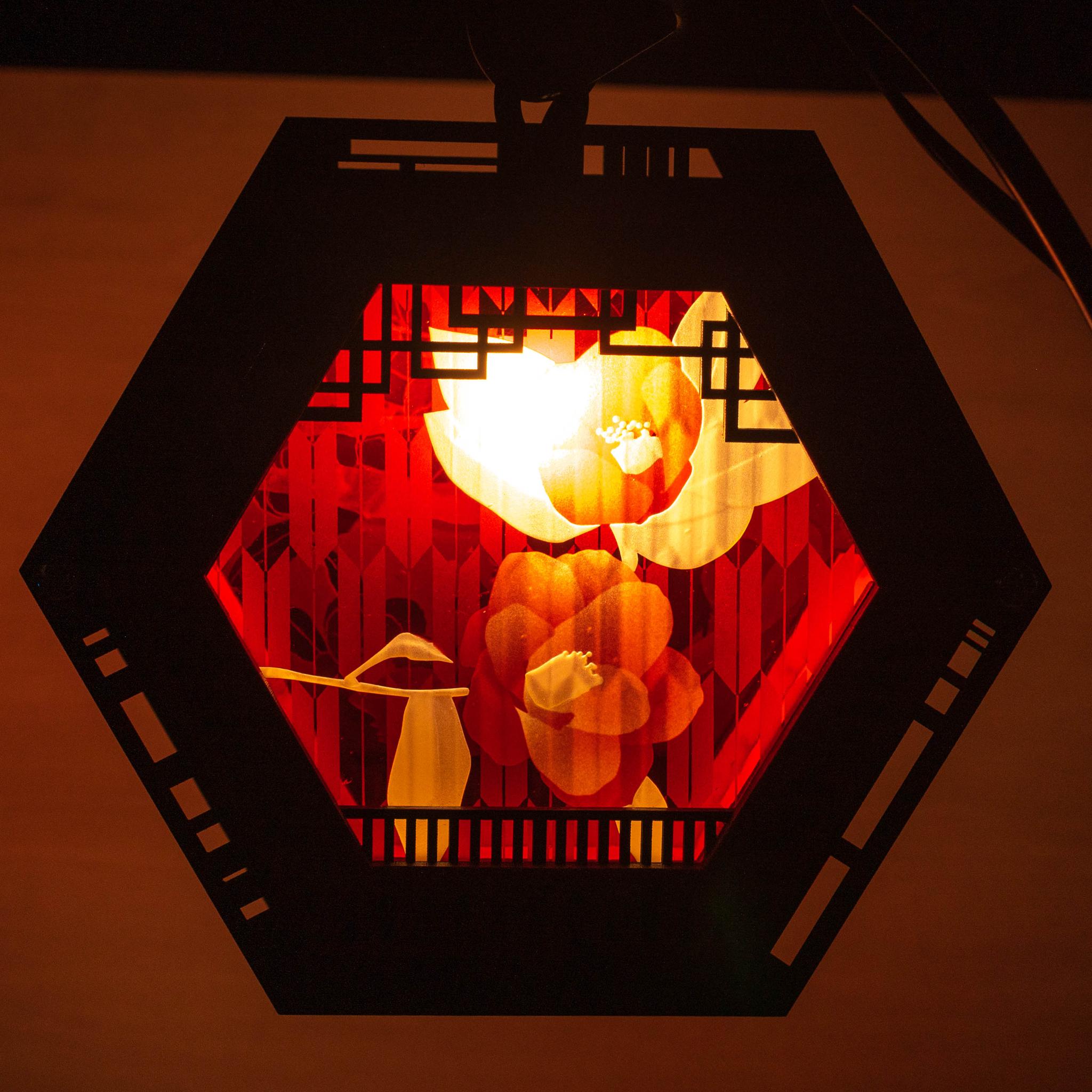 吊ランプ「九尾の狐と椿」 | 2枚目